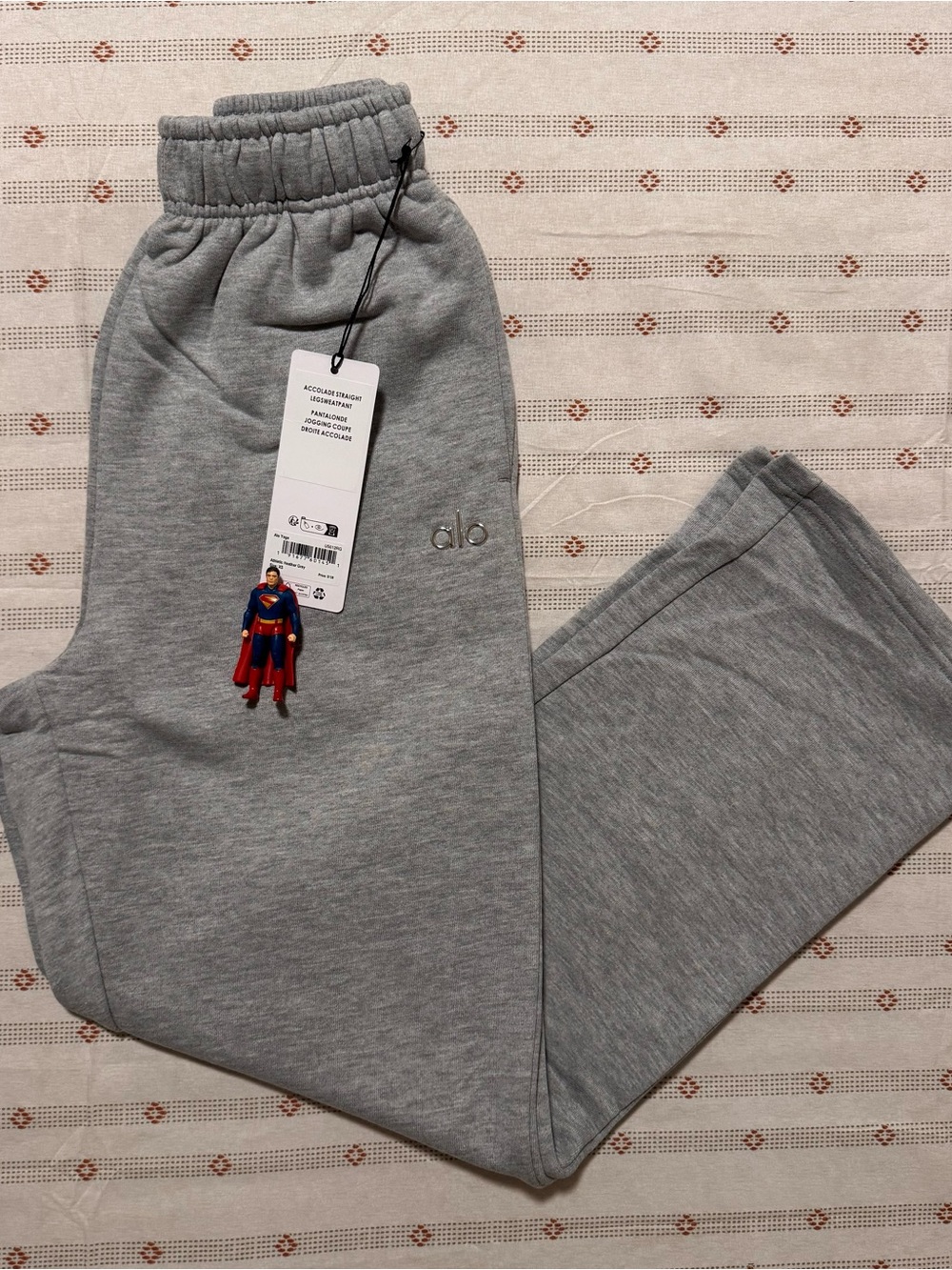 ALO Yoga Wonmen ’s Gray Sweatpants with Subtle Logo